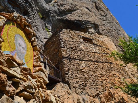 Скален манастир "Свети Никола - Глигора"